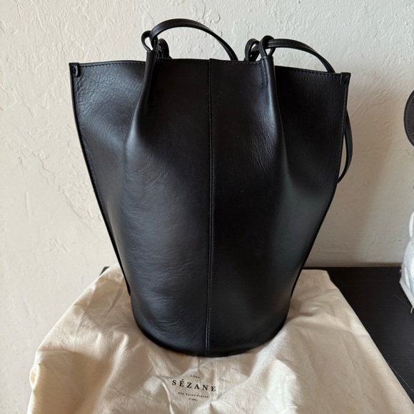 Sezane ROMIE Bag Smooth Black Leather - Picture 3 of 10